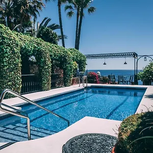 Carabeo Hotel